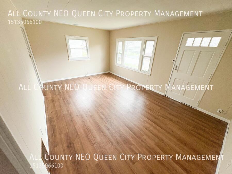 2440 Ulrich Avenue - Photo 3 of 16