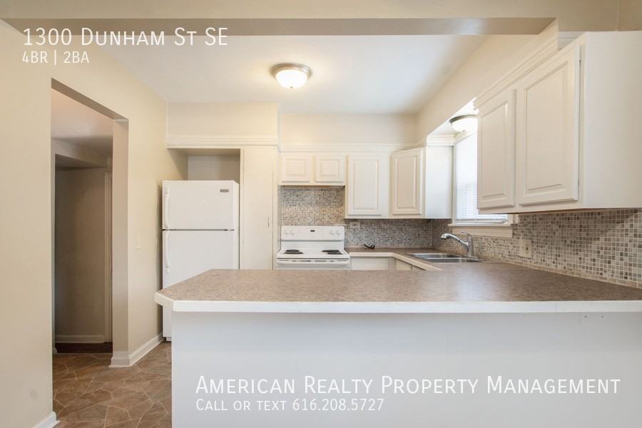 1300 Dunham Street Southeast - Photo 5 of 16