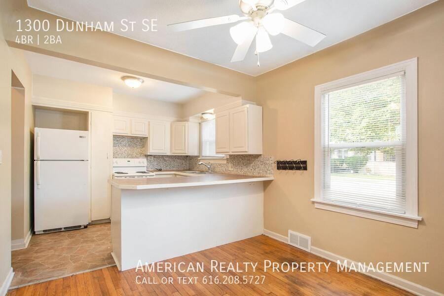 1300 Dunham Street Southeast - Photo 6 of 16