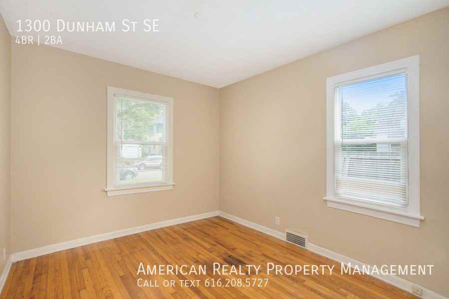 1300 Dunham Street Southeast - Photo 7 of 16