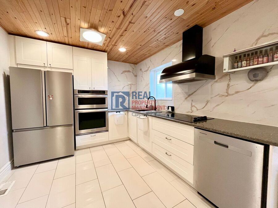 1529 Sable Blvd #A - Photo 3 of 19