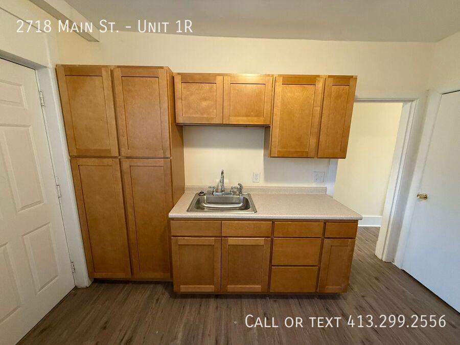 2718 Main Street #1R - Photo 2 of 17