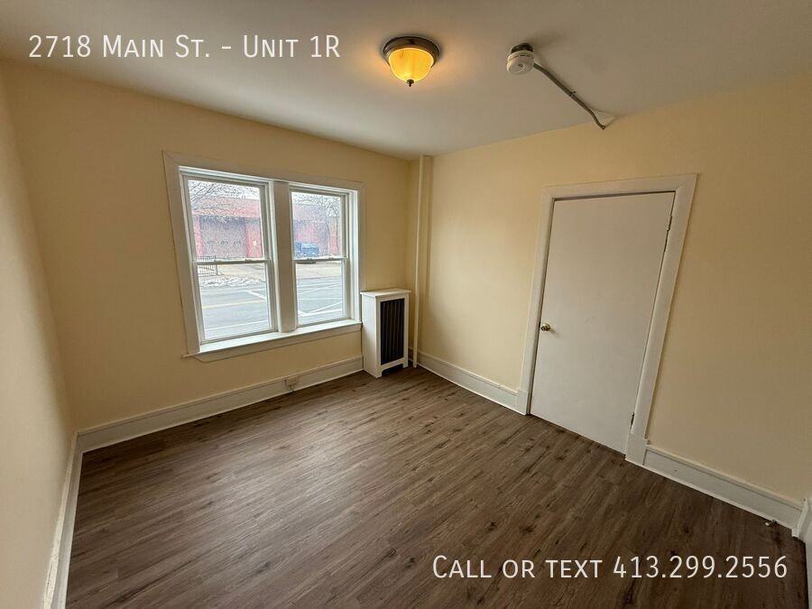 2718 Main Street #1R - Photo 6 of 17