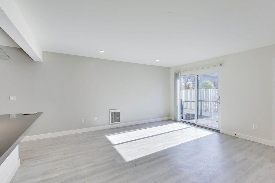 1654 Hollenbeck Avenue - Photo 4 of 27