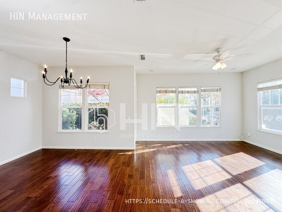 3769 Florian Street - Photo 4 of 38