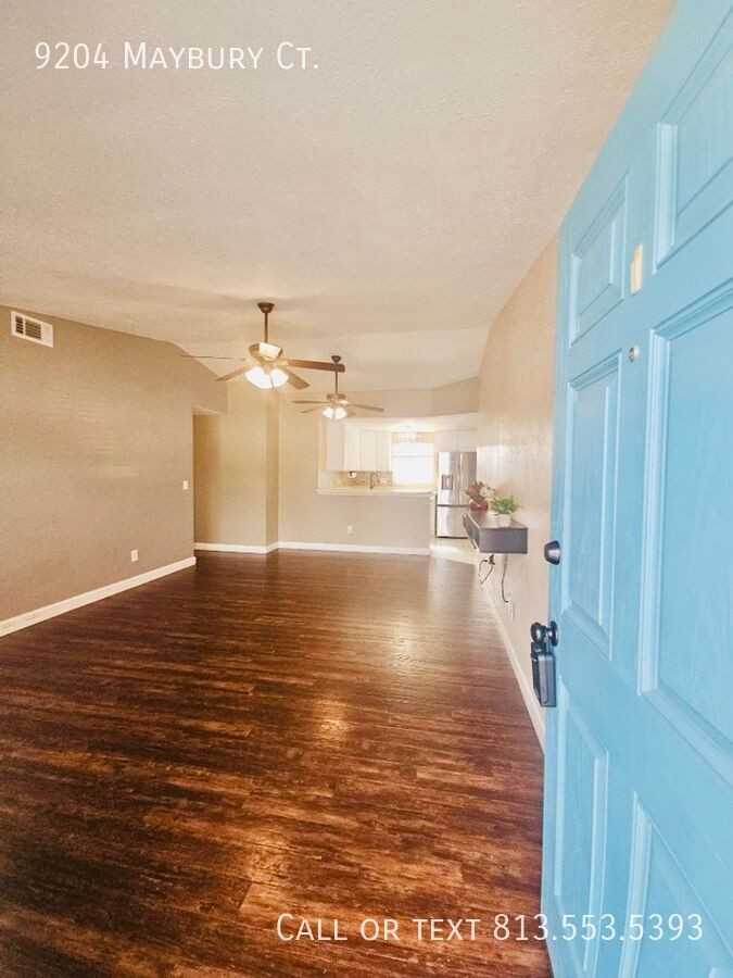 9204 Maybury Court - Photo 4 of 39