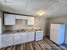 featured image of 48 Temple Street #5