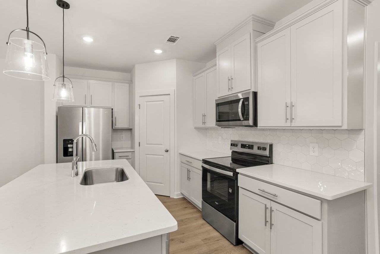 281 Fletchers Way - Photo 7 of 39