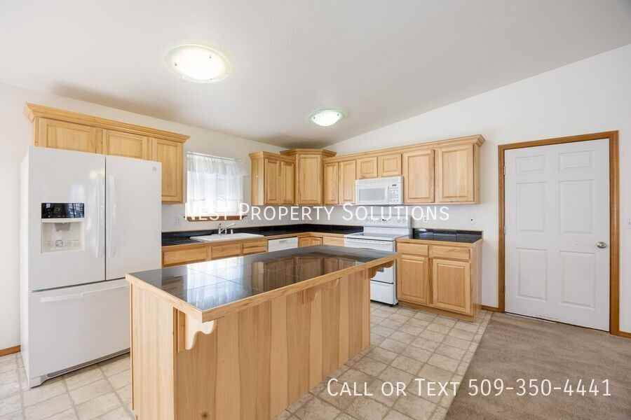 807 Westshore Dr Ne #E18 - Photo 6 of 23