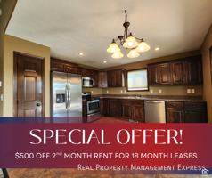 featured image of 205 W Ivy Rd