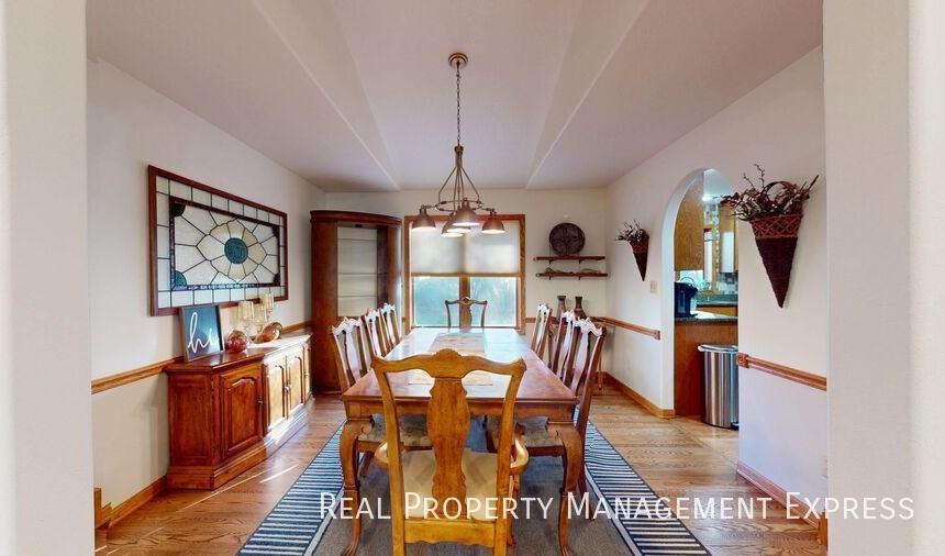 5020 S Ash Grove Ave - Photo 7 of 37