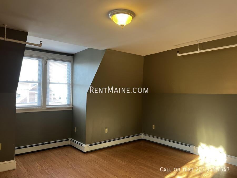 145 Union St #14 - Photo 3 of 10