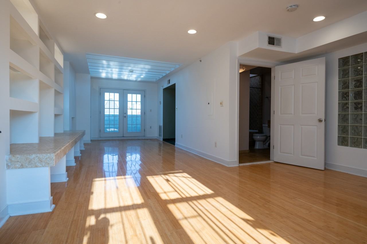 1123 5th Street Northwest #4