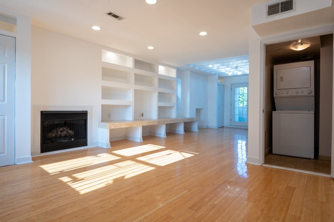 1123 5th St Nw #4 - Photo 2 of 18