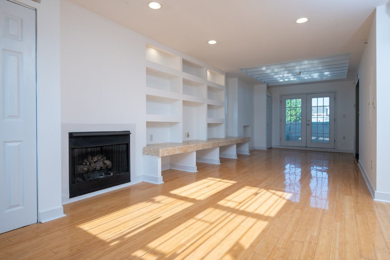 1123 5th St Nw #4 - Photo 6 of 18