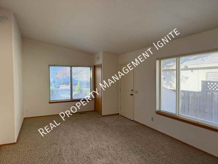 1115 Northeast Hidden Valley Drive - Photo 2 of 14