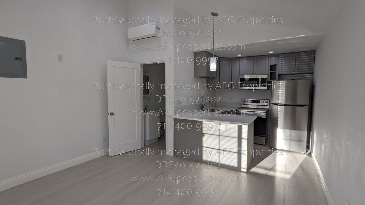 2913 Westhaven Court #B - Photo 2 of 25