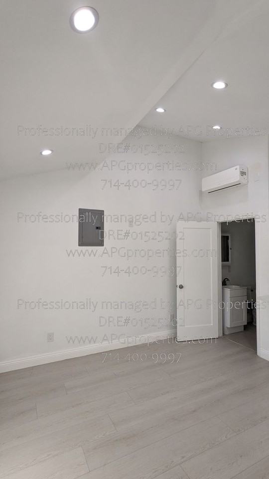 2913 Westhaven Court #B - Photo 4 of 25