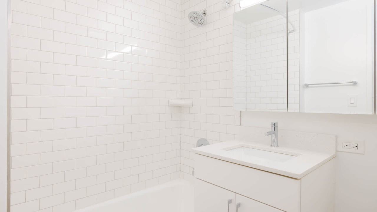 Hudson Crossing - Photo 5 of 50