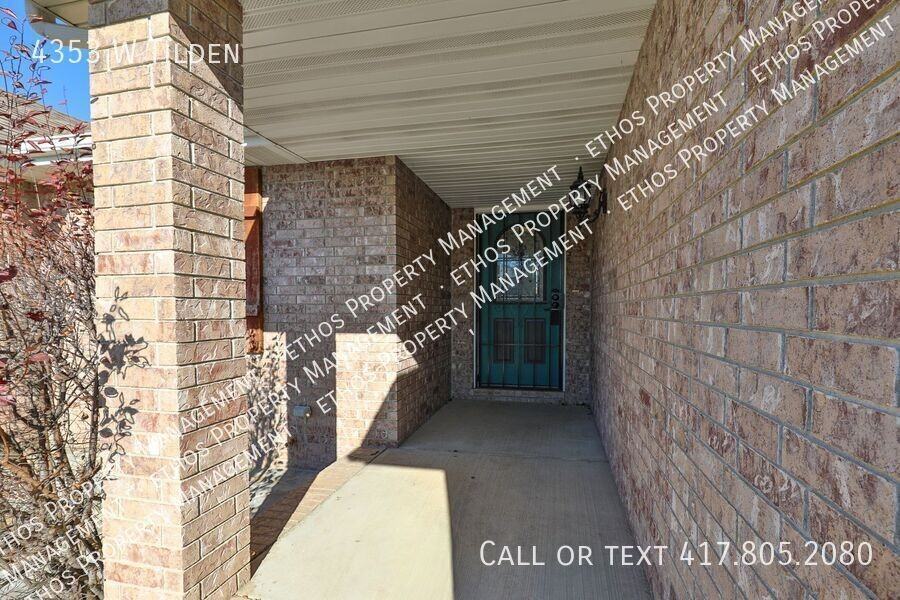 4353 West Tilden Street - Photo 2 of 16