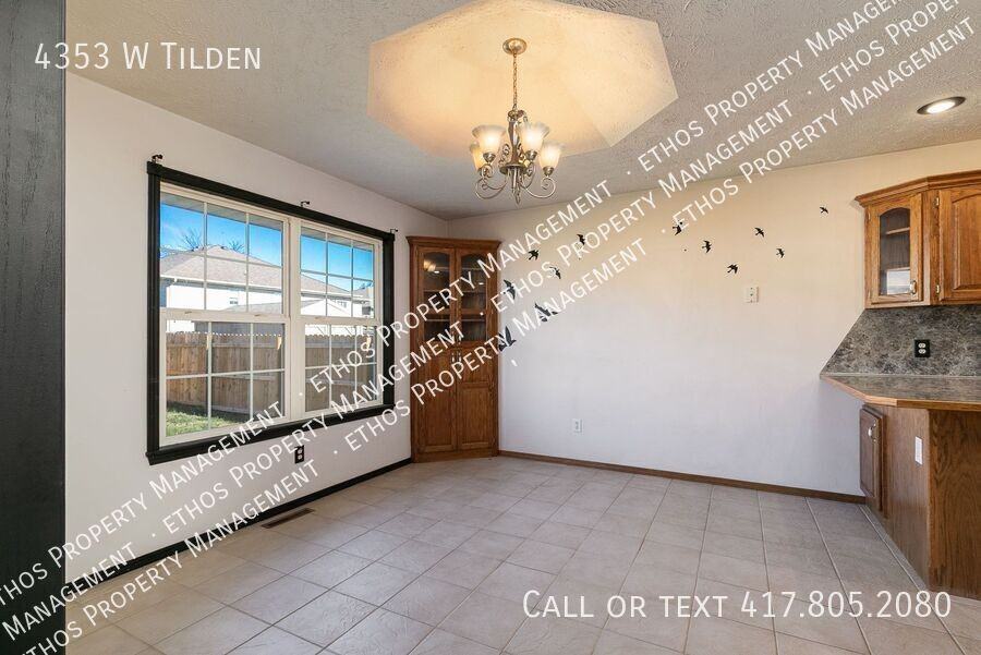 4353 West Tilden Street - Photo 5 of 16