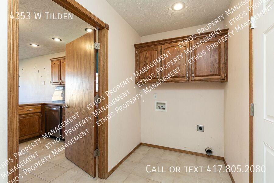 4353 West Tilden Street - Photo 7 of 16