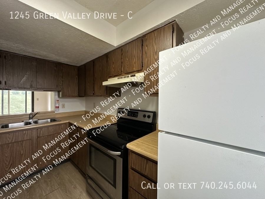 1245 Green Valley Drive - Photo 2 of 10
