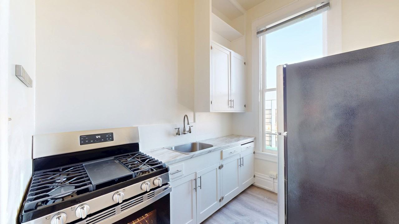 862 Shotwell Street #3 - Photo 4 of 13