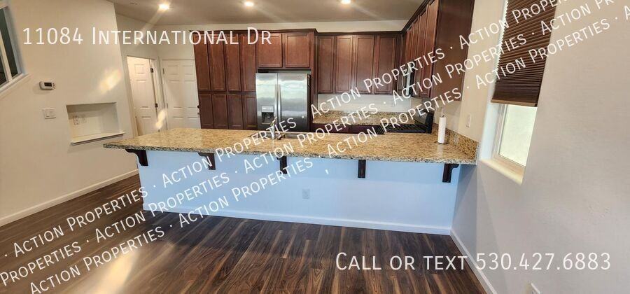 11084 International Dr - Photo 3 of 19