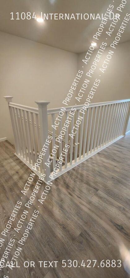 11084 International Dr - Photo 7 of 19