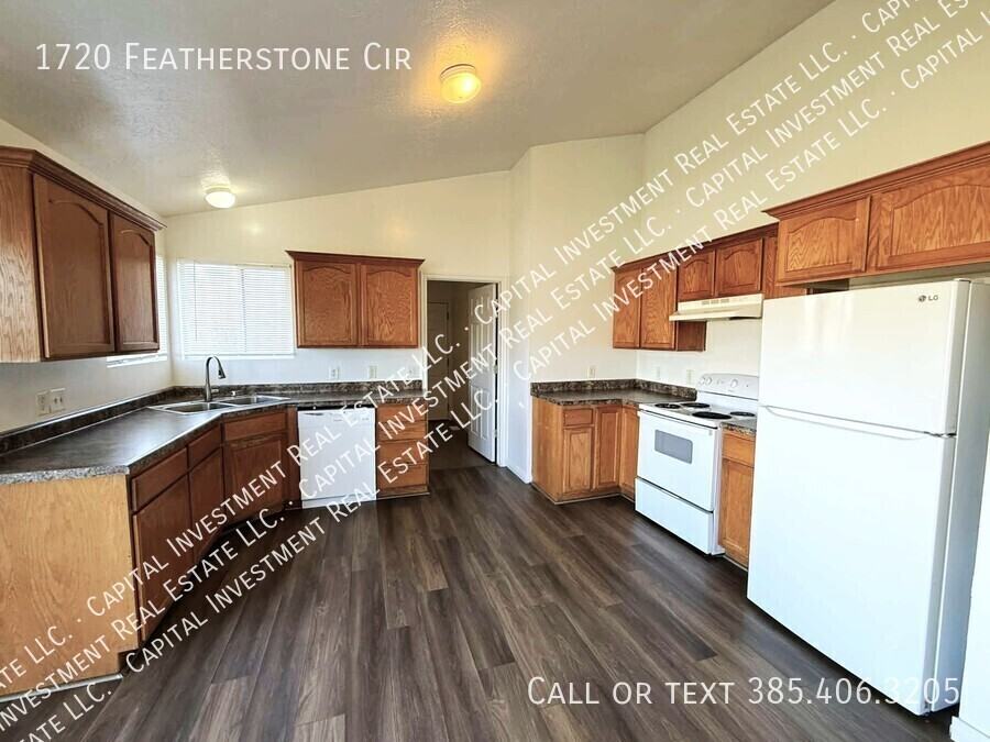 1720 West Featherstone Circle - Photo 6 of 21