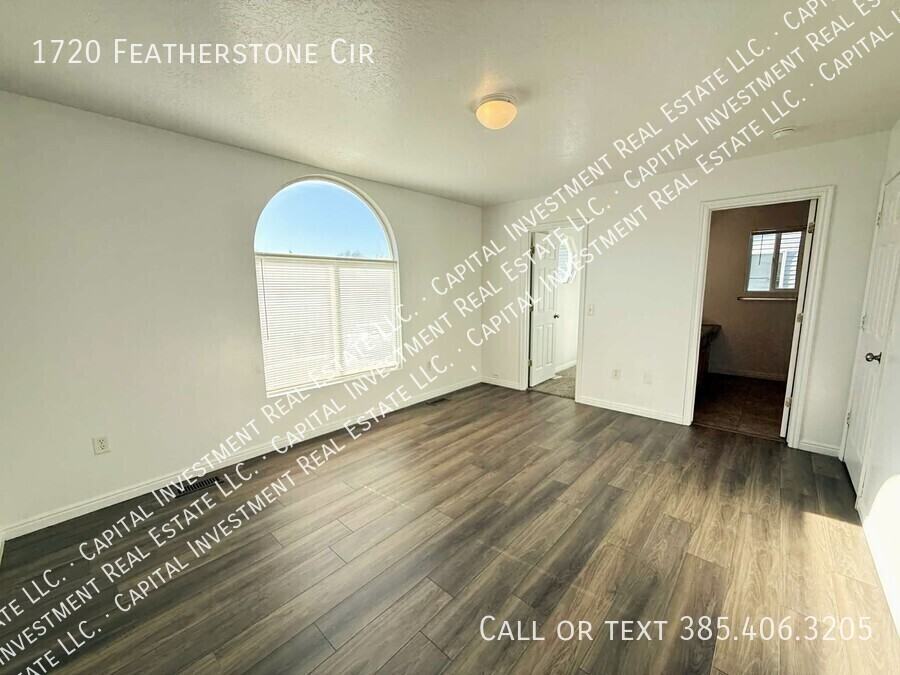 1720 West Featherstone Circle - Photo 7 of 21