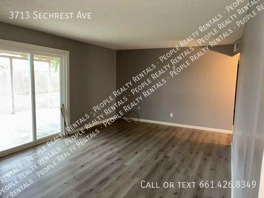 3713 Sechrest Avenue - Photo 3 of 15