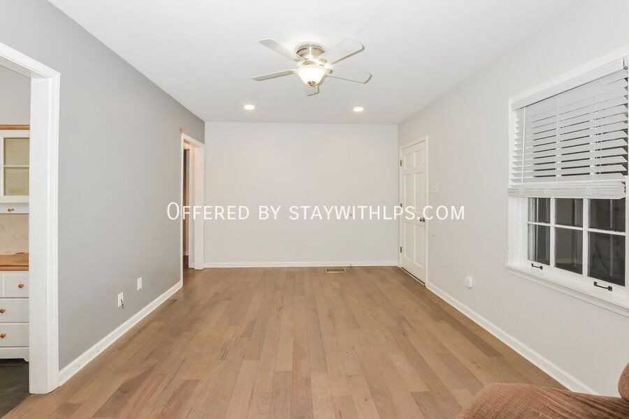 820 Loeb Street - Photo 7 of 15