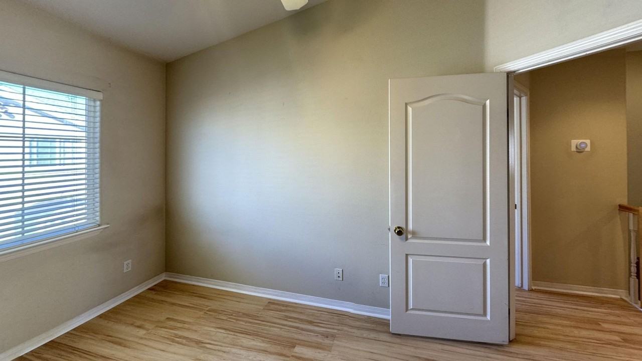 5730 South Glennie Lane #B - Photo 7 of 28