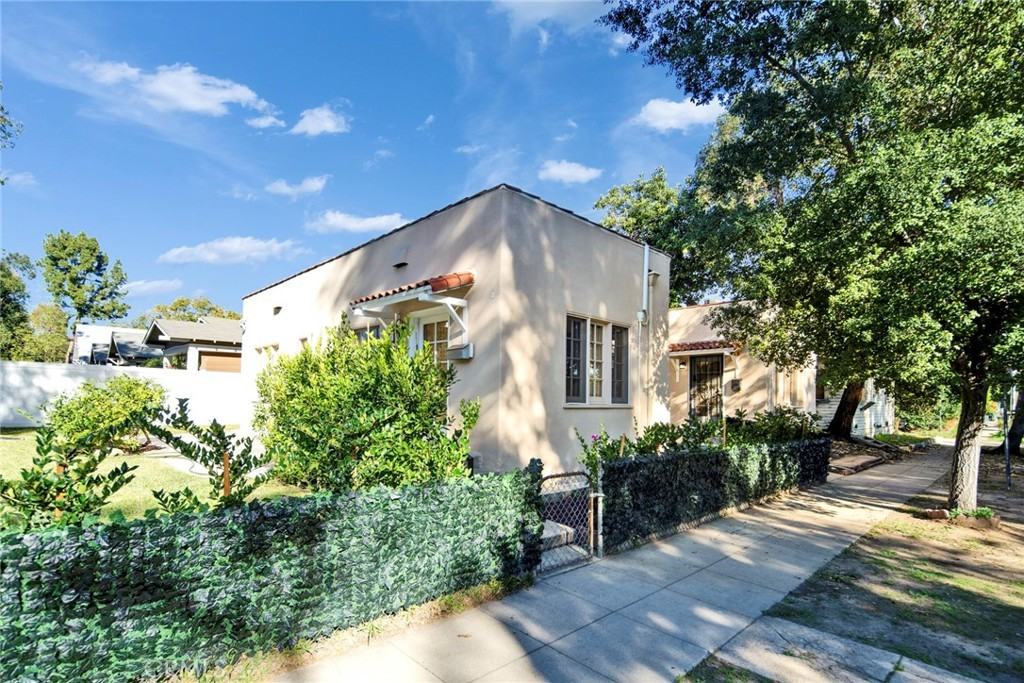 1002 Hope St #1002 - Photo 2 of 20