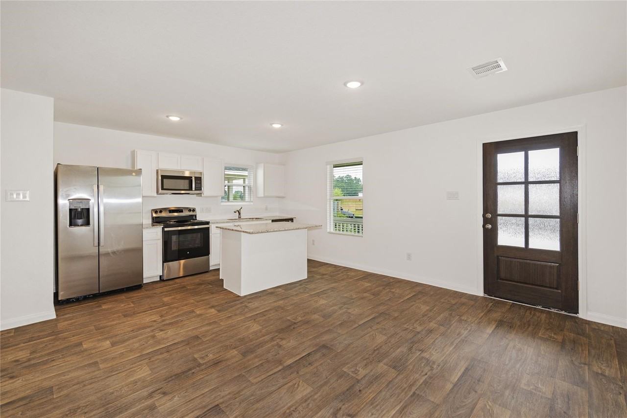 16722 North Marie Village Drive #16722 - Photo 4 of 21