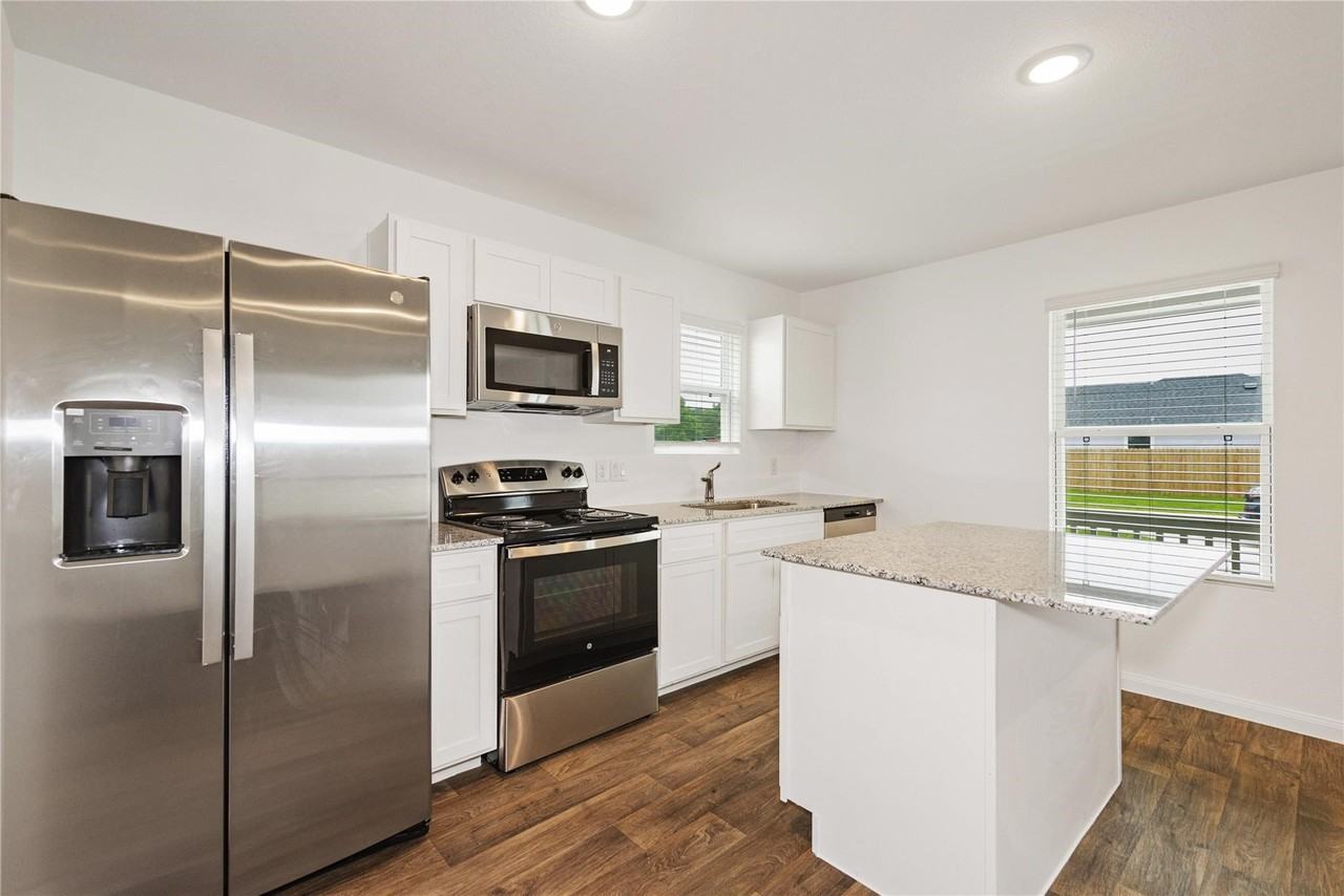 16722 North Marie Village Drive #16722 - Photo 7 of 21