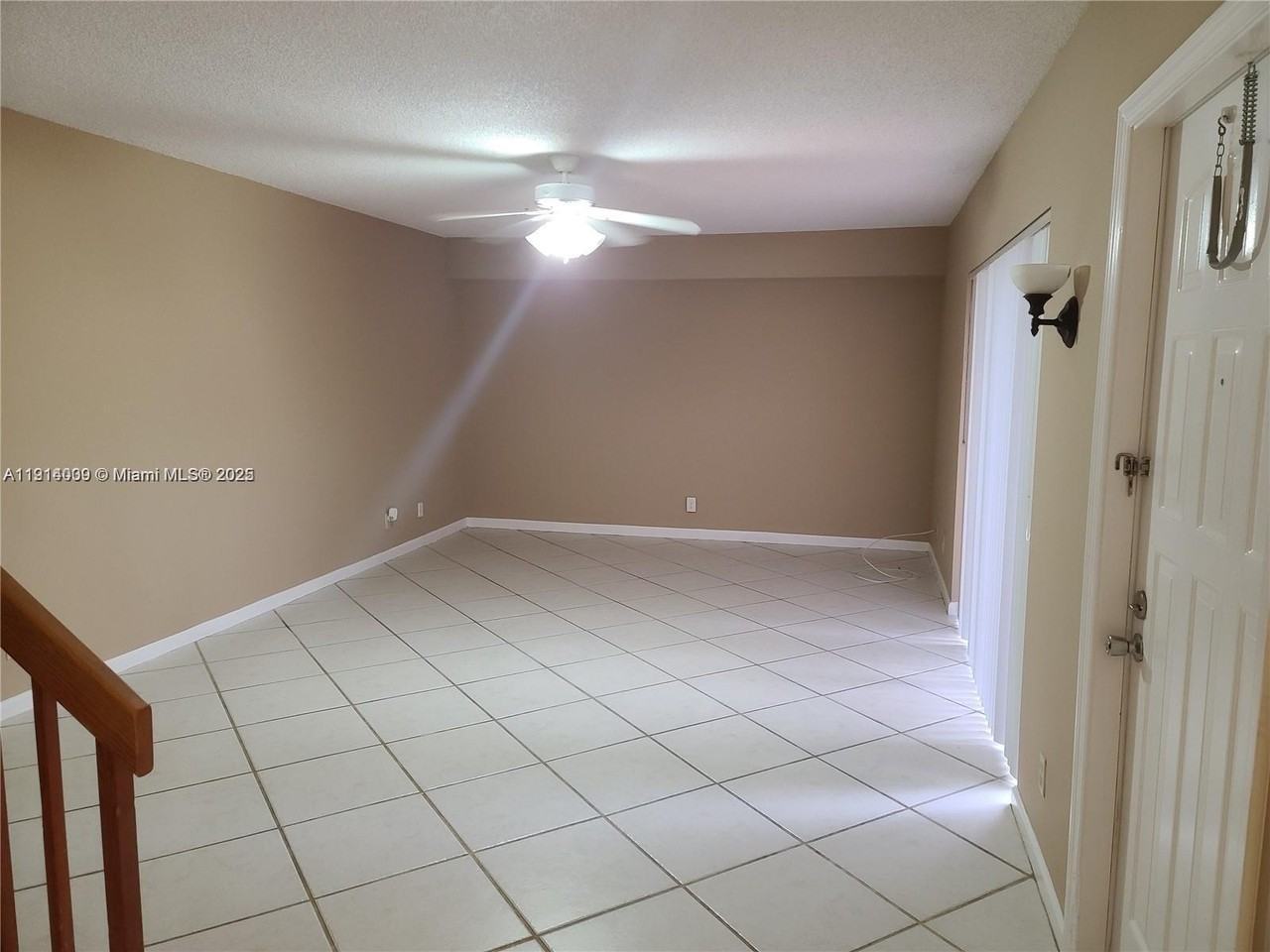 9940 Northwest 6th Court #9940 - Photo 7 of 10