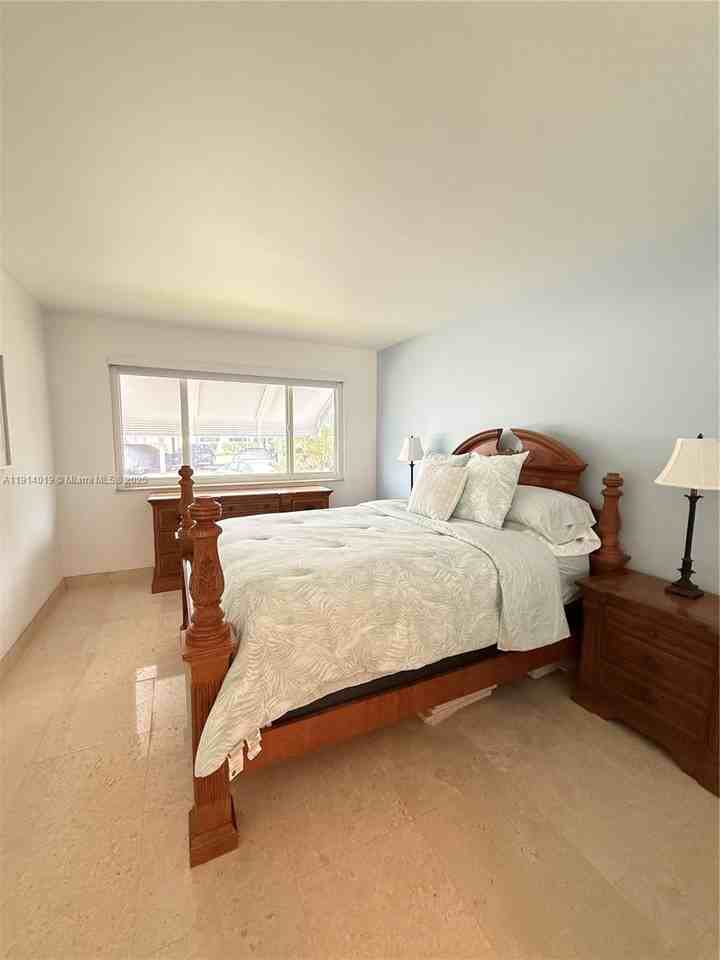 180 Isle of Venice Drive #180-100 - Photo 4 of 16