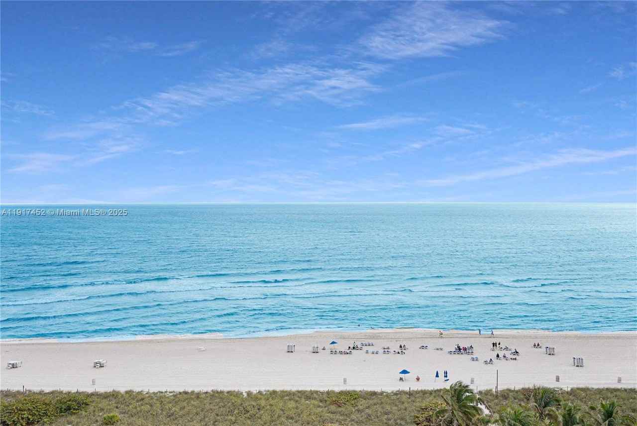 5101 Collins Avenue #510114J - Photo 4 of 10