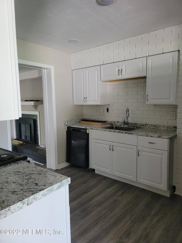 6442 North Ballejo Court #6442 - Photo 4 of 29