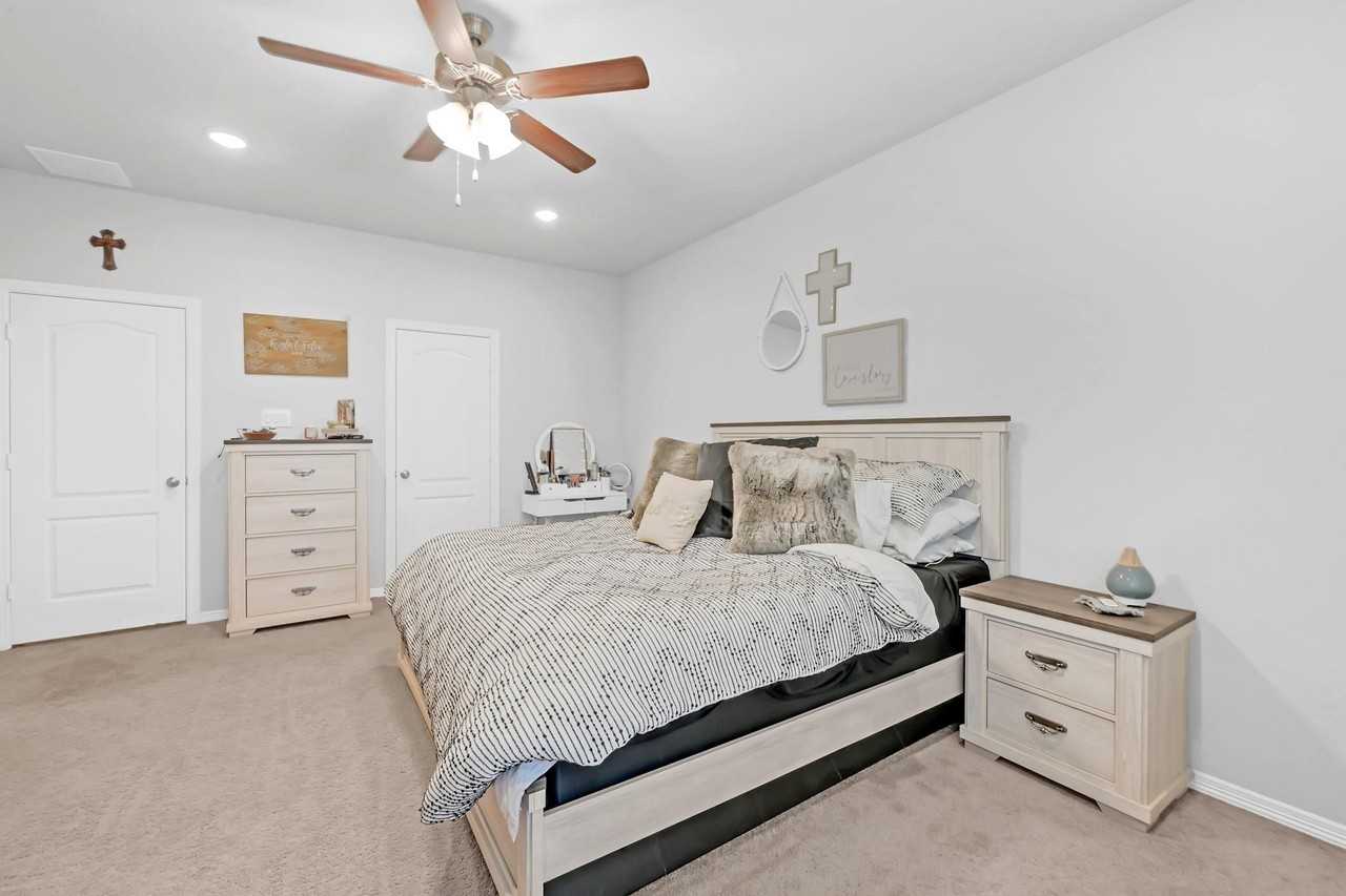 24715 Oakheath Arbor Ln #24715 - Photo 3 of 22