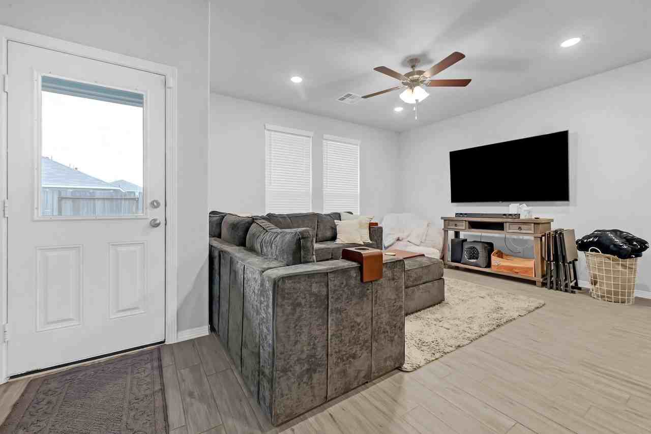 24715 Oakheath Arbor Ln #24715 - Photo 4 of 22