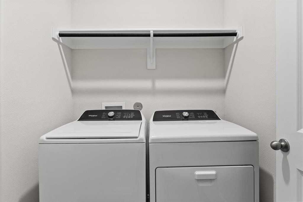 105 Magnolia Boulevard #105 - Photo 6 of 8