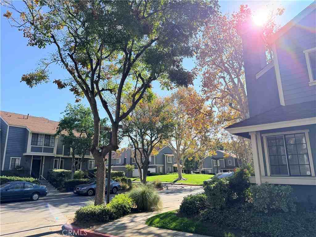 8722 Pine Crest Place #8722 - Photo 3 of 25