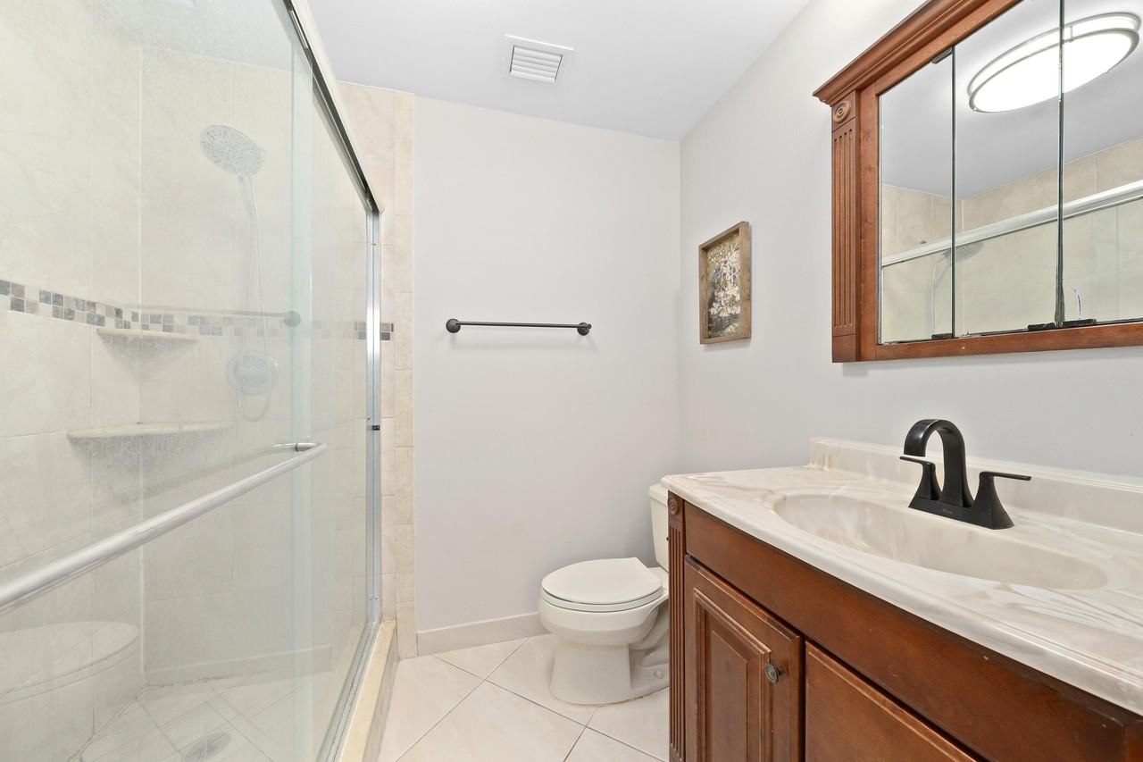 250 Northwest 11th Street #250 - Photo 2 of 30