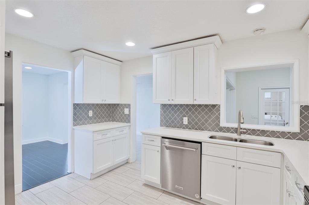 350 Phelps Avenue #350 - Photo 4 of 50