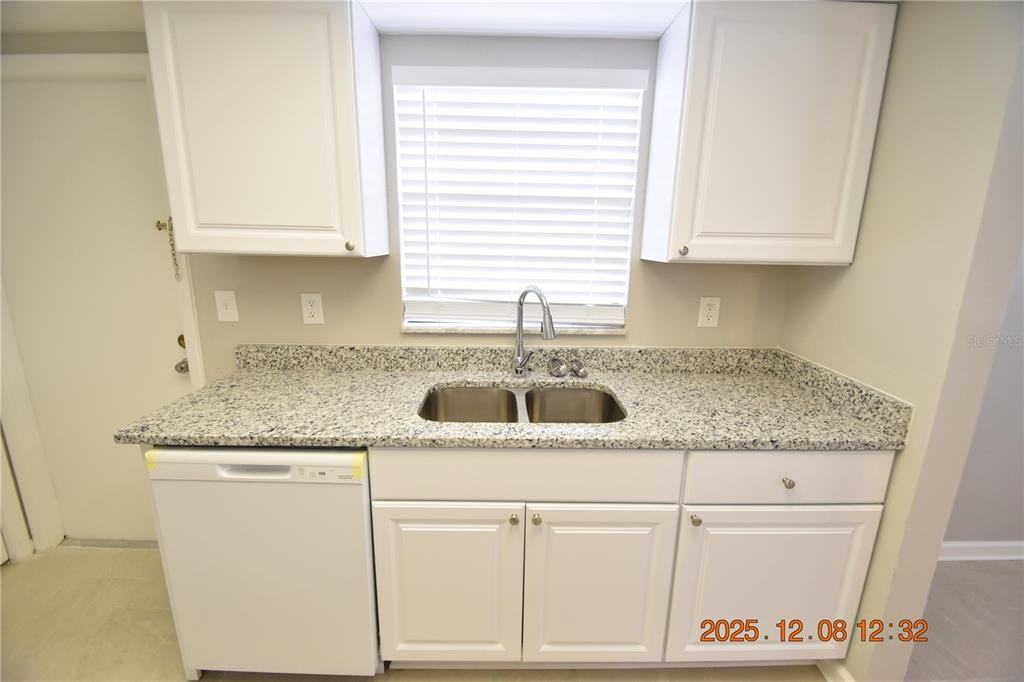 705 2nd Avenue Northwest #705A - Photo 7 of 38