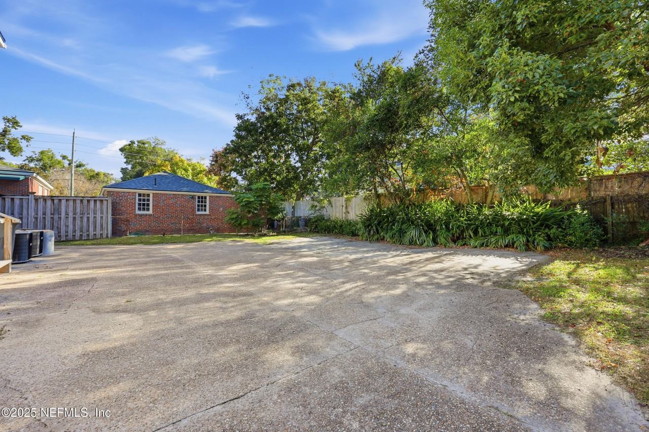 3110 Oak Street #3110-4 - Photo 6 of 19